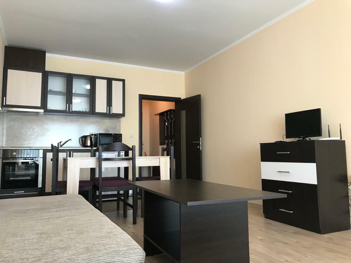 Golden Sun Apartment Pomorie Exterior photo